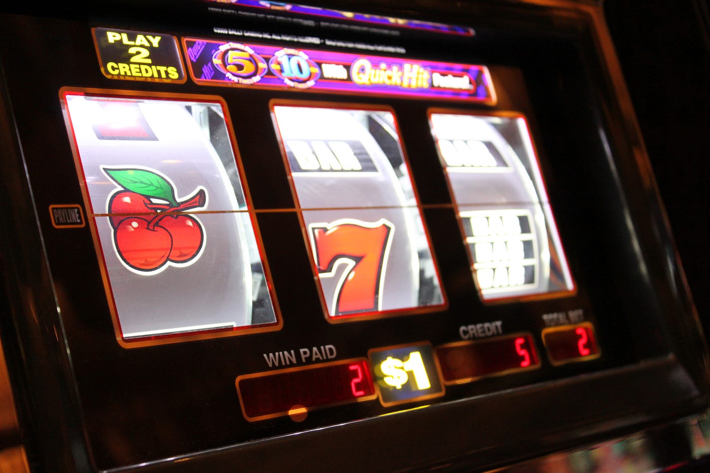 The Fascinating History of Slot Machines From Invention to Modern Casino Entertainment