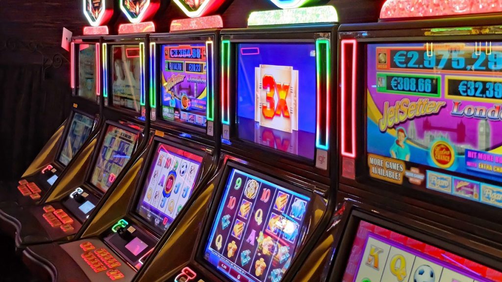 row-of-slot-machines-1200x675-1-1024x576.jpg