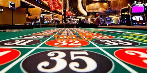 Experience the Thrill of Live Casino Slot Machines at Taya365